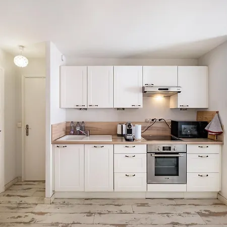 Sibel 2 Pieces Proche Pinede Plages Apartment